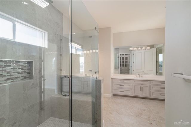 1574 Lion Lake Drive, Progreso Lakes, TX 78596