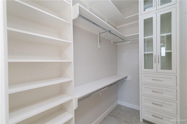 1574 Lion Lake Drive, Progreso Lakes, TX 78596