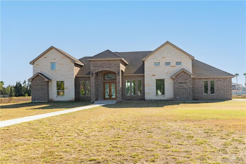1574 Lion Lake Drive, Progreso Lakes, TX 78596