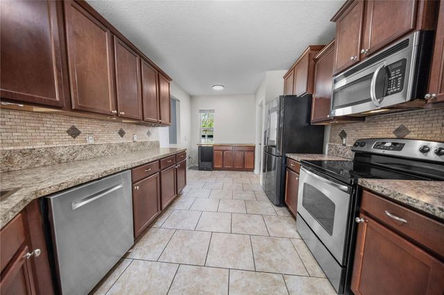 161 PRAIRIE FALCON DRIVE, Groveland, FL 34736