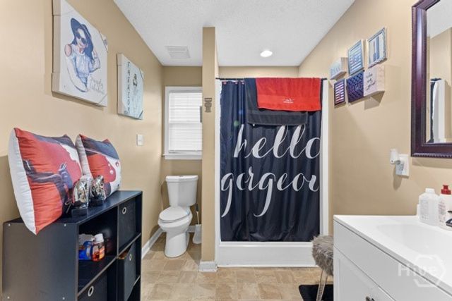 52 S Parkwood Drive, Savannah, GA 31404