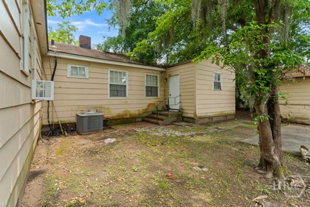 52 S Parkwood Drive, Savannah, GA 31404