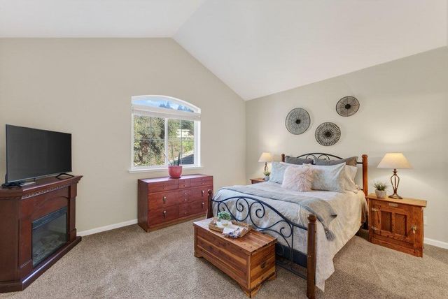 22 Flora Lane, Scotts Valley, CA 95066