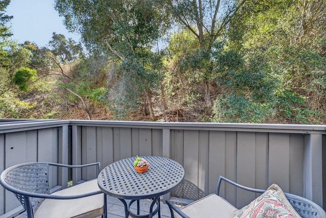 22 Flora Lane, Scotts Valley, CA 95066