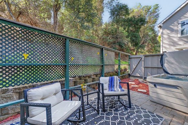 22 Flora Lane, Scotts Valley, CA 95066