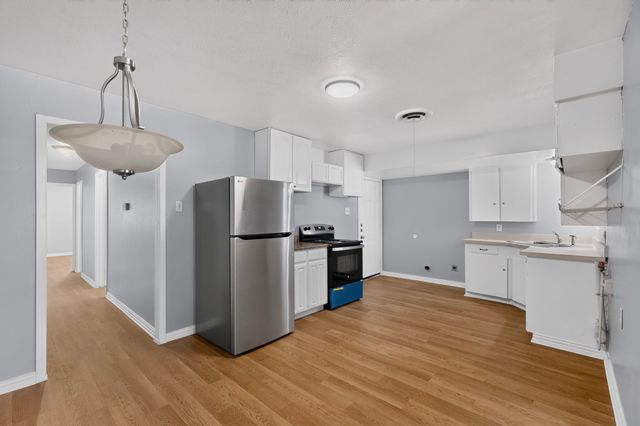 222 W Union Bower Road, Irving, TX 75061