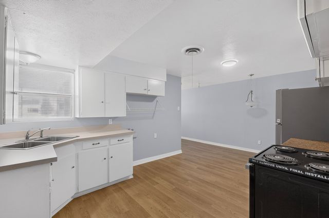222 W Union Bower Road, Irving, TX 75061