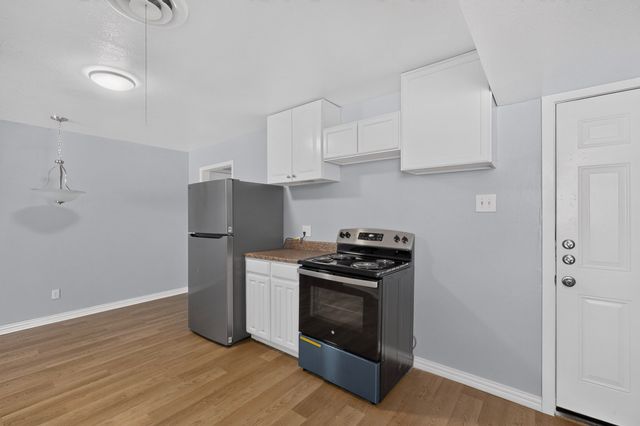 222 W Union Bower Road, Irving, TX 75061