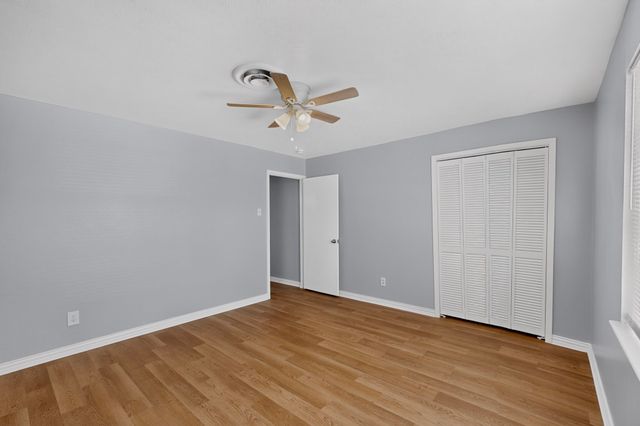 222 W Union Bower Road, Irving, TX 75061
