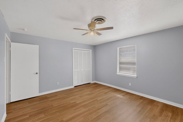 222 W Union Bower Road, Irving, TX 75061
