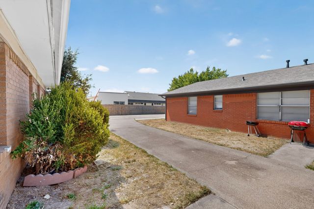 222 W Union Bower Road, Irving, TX 75061