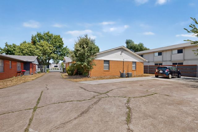 222 W Union Bower Road, Irving, TX 75061