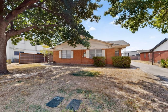 222 W Union Bower Road, Irving, TX 75061