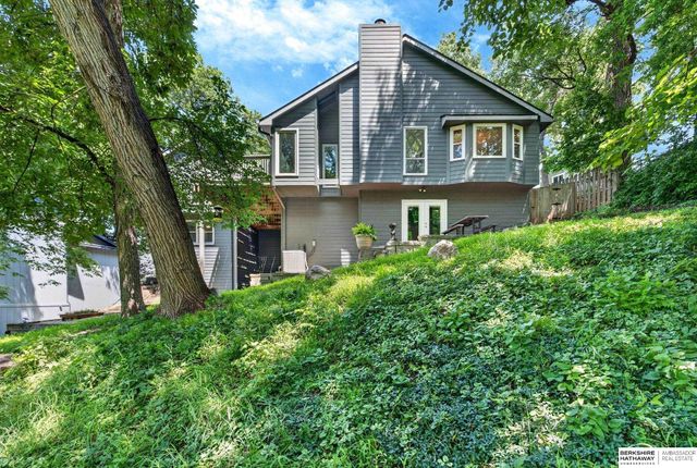 903 Ridgewood Court, Bellevue, NE 68005