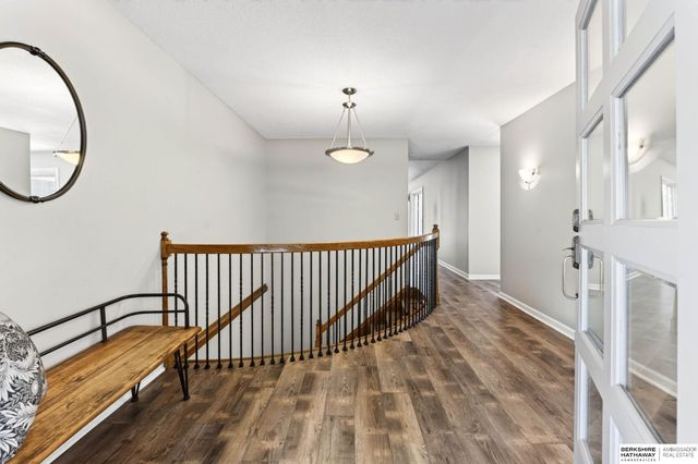 903 Ridgewood Court, Bellevue, NE 68005