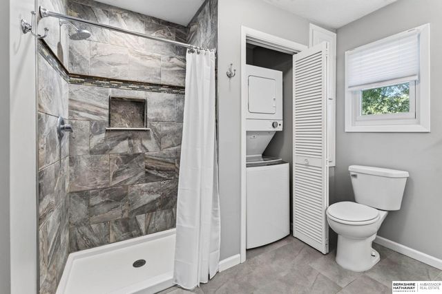 903 Ridgewood Court, Bellevue, NE 68005