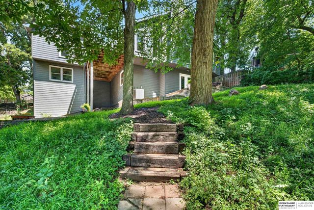 903 Ridgewood Court, Bellevue, NE 68005
