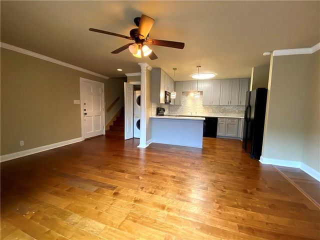 2500 Steck Ave 2, Austin, TX 78757