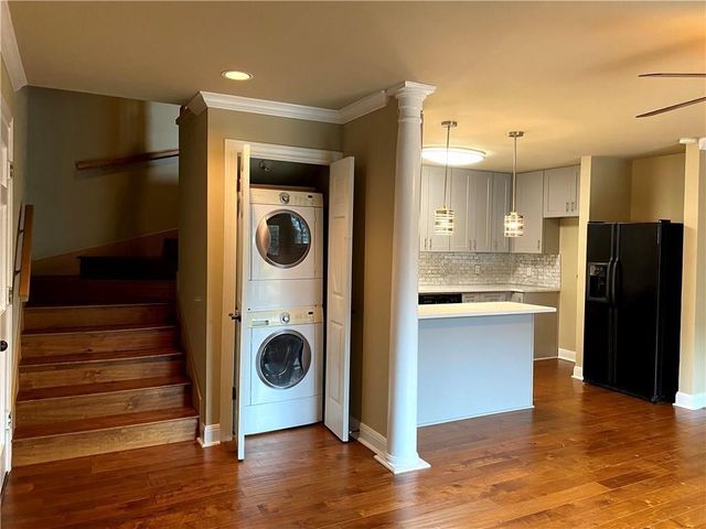 2500 Steck Ave 2, Austin, TX 78757