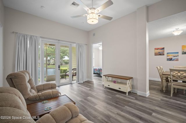 406 Pineapple Square SW, Vero Beach, FL 32962