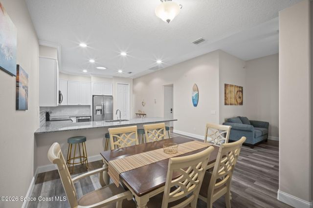 406 Pineapple Square SW, Vero Beach, FL 32962