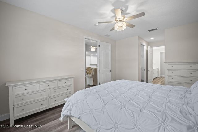406 Pineapple Square SW, Vero Beach, FL 32962