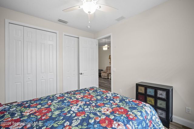 406 Pineapple Square SW, Vero Beach, FL 32962