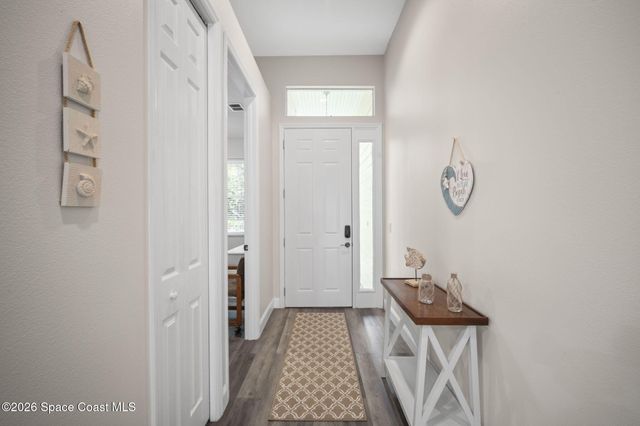 406 Pineapple Square SW, Vero Beach, FL 32962