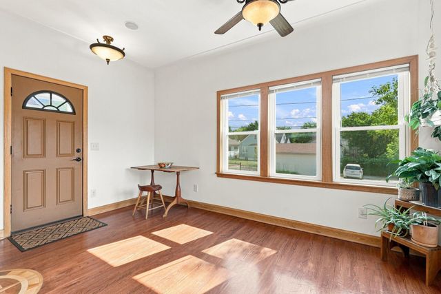 1500 Vincent Avenue N, Minneapolis, MN 55411