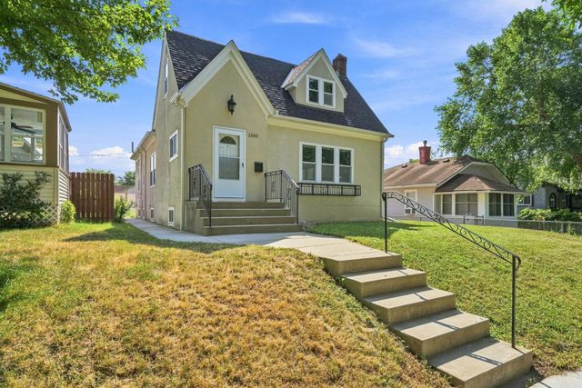 1500 Vincent Avenue N, Minneapolis, MN 55411
