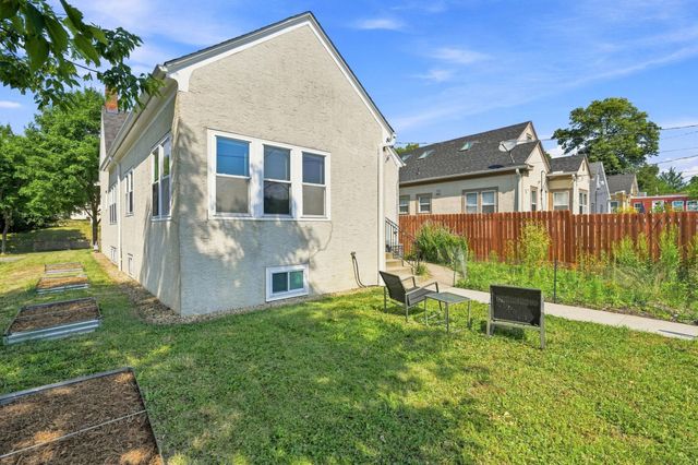 1500 Vincent Avenue N, Minneapolis, MN 55411