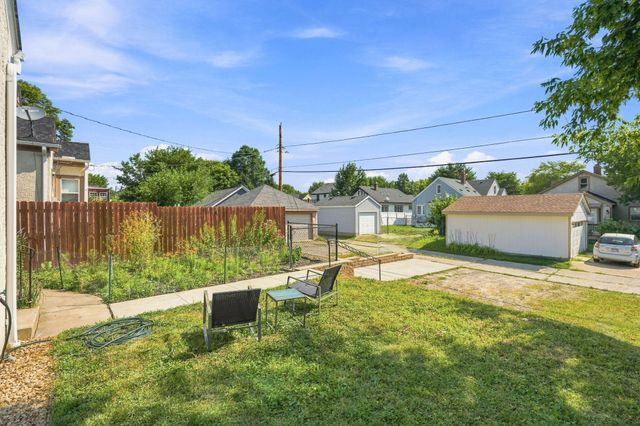 1500 Vincent Avenue N, Minneapolis, MN 55411