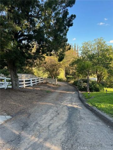 2846 Willow Glen Drive, El Cajon, CA 92019