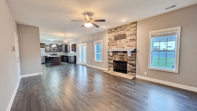 1746 Ellie Piper Cir, Clarksville, TN 37043