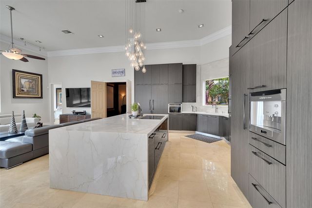 3600 Paddock Rd, Weston, FL 33331