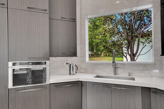 3600 Paddock Rd, Weston, FL 33331