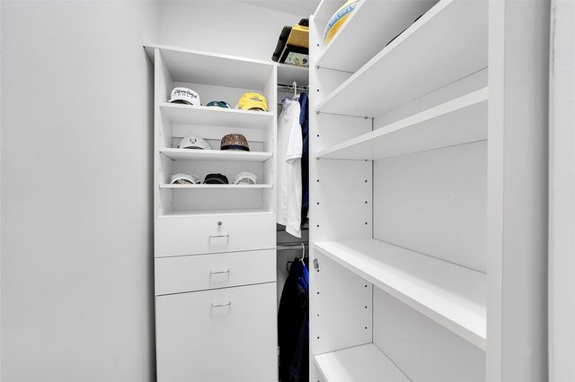 3600 Paddock Rd, Weston, FL 33331