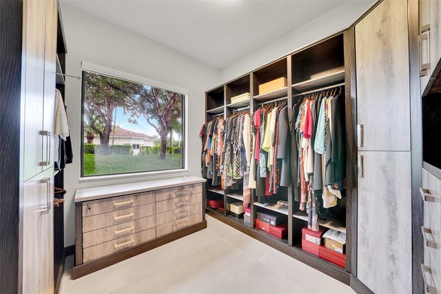 3600 Paddock Rd, Weston, FL 33331