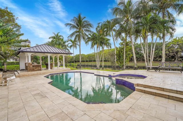 3600 Paddock Rd, Weston, FL 33331