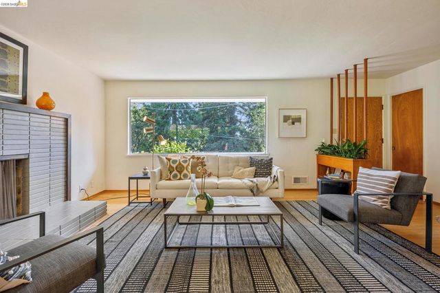844 Blair Ave, Oakland, CA 94611
