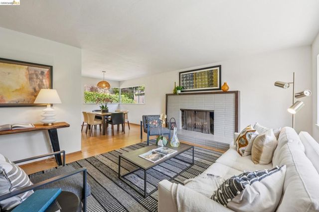 844 Blair Ave, Oakland, CA 94611