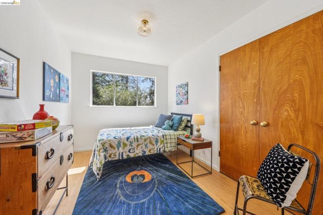 844 Blair Ave, Oakland, CA 94611