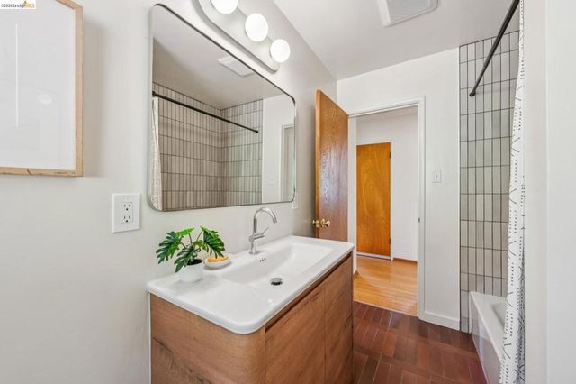 844 Blair Ave, Oakland, CA 94611