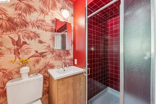 844 Blair Ave, Oakland, CA 94611