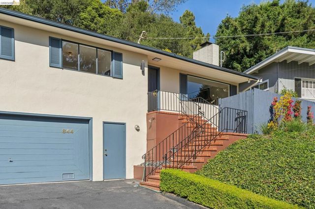 844 Blair Ave, Oakland, CA 94611