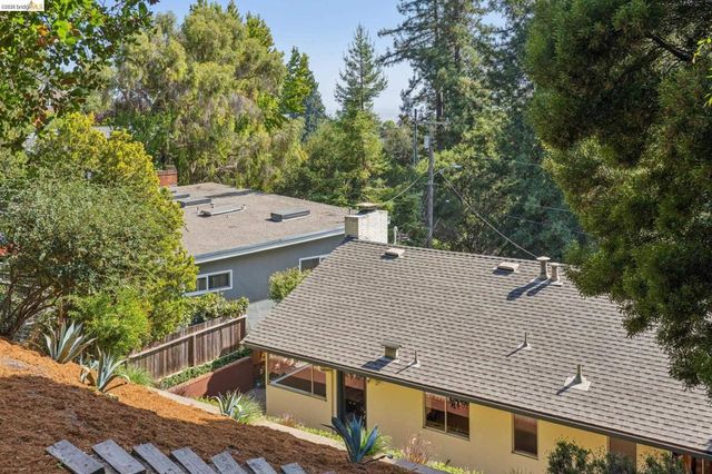 844 Blair Ave, Oakland, CA 94611