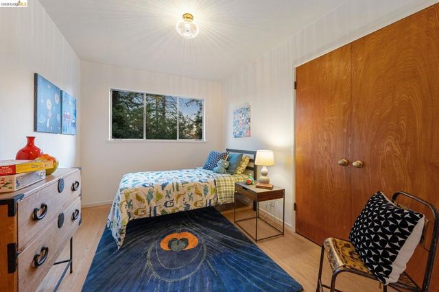 844 Blair Ave, Oakland, CA 94611