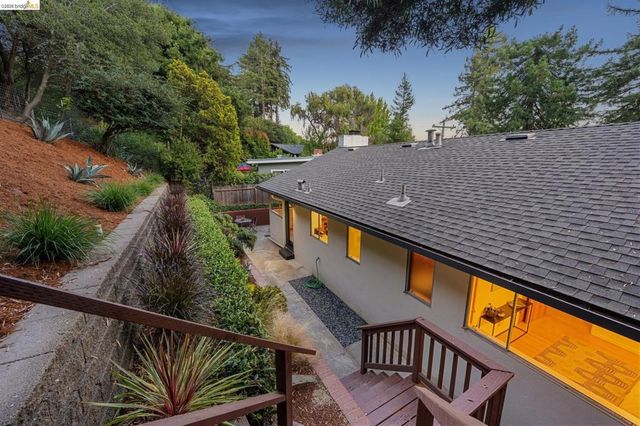 844 Blair Ave, Oakland, CA 94611