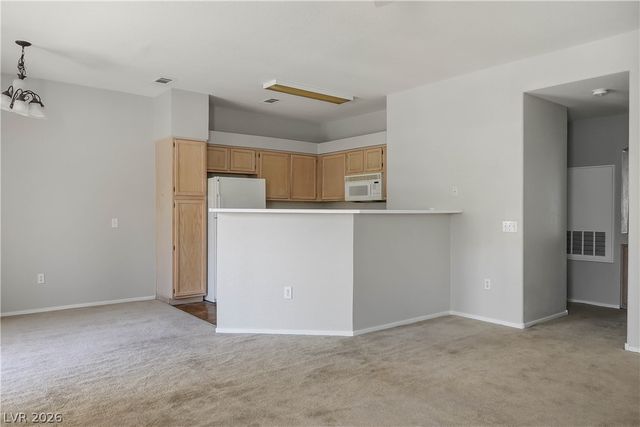 5415 West Harmon Avenue 1122, Las Vegas, NV 89103