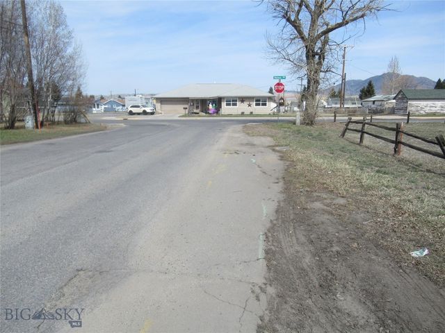 1830 Holmes, Butte, MT 59701